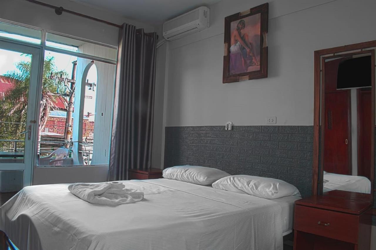 Hostal Ibiza Santa Cruz de La Sierra Buitenkant foto