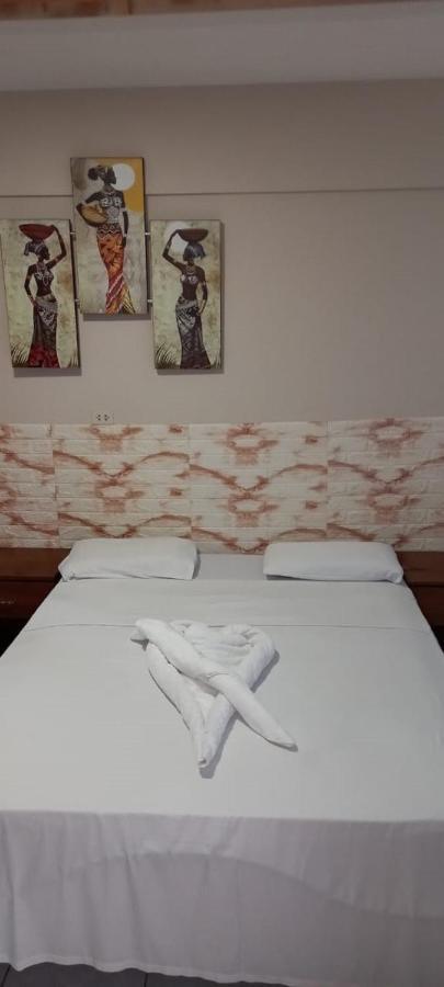 Hostal Ibiza Santa Cruz de La Sierra Buitenkant foto